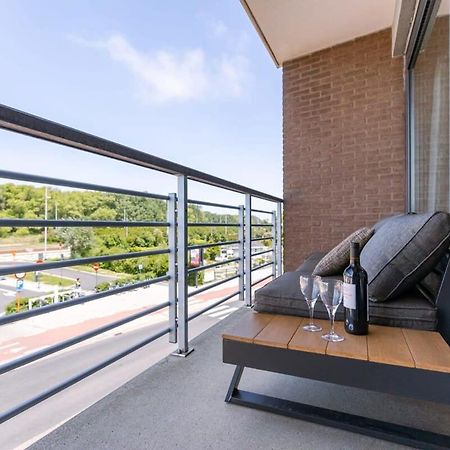 Huswell - Bright Apartment With Parking Near The Beach Бредене Екстериор снимка
