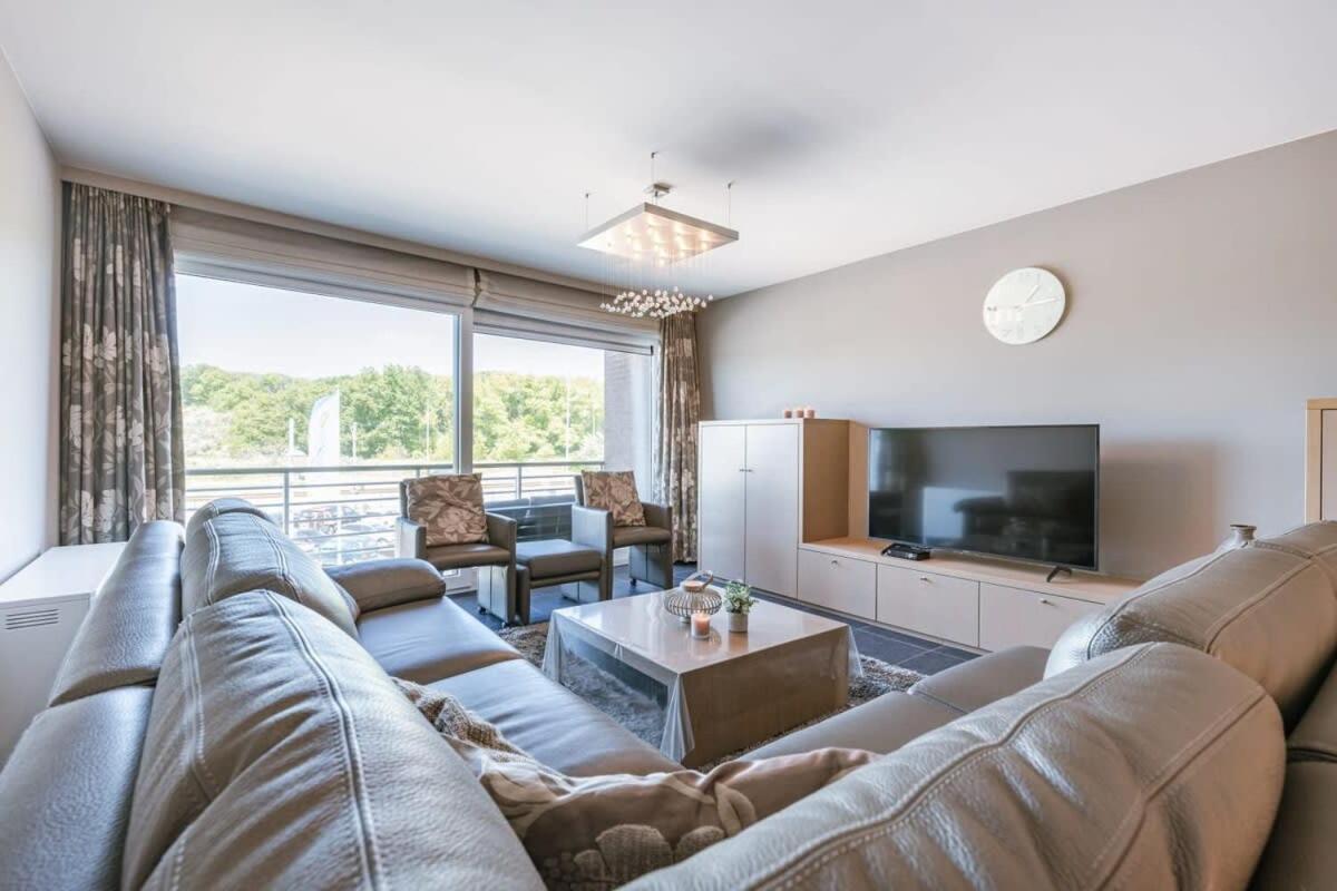 Huswell - Bright Apartment With Parking Near The Beach Бредене Екстериор снимка